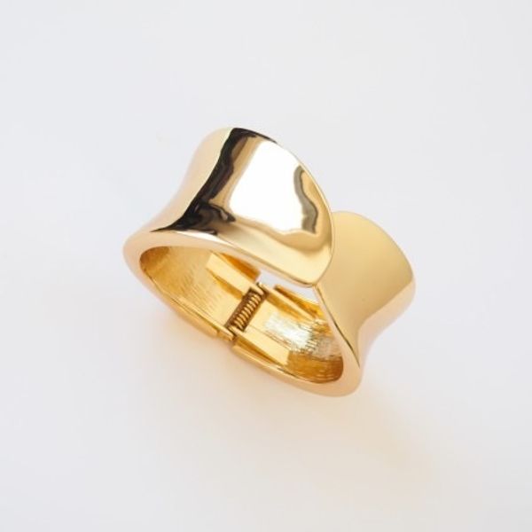 Bangle bredt kan lukkes.gull og sølv